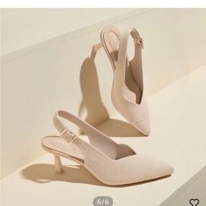 New in box Vivaia Cream Slingback Heels size 38